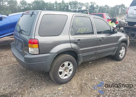 2004 Ford Escape Xlt z USA, uszkodzony, nr VIN 1FMYU93134DA05235